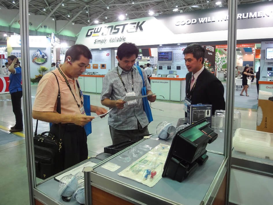 2011 HK E_DSC01269_945px